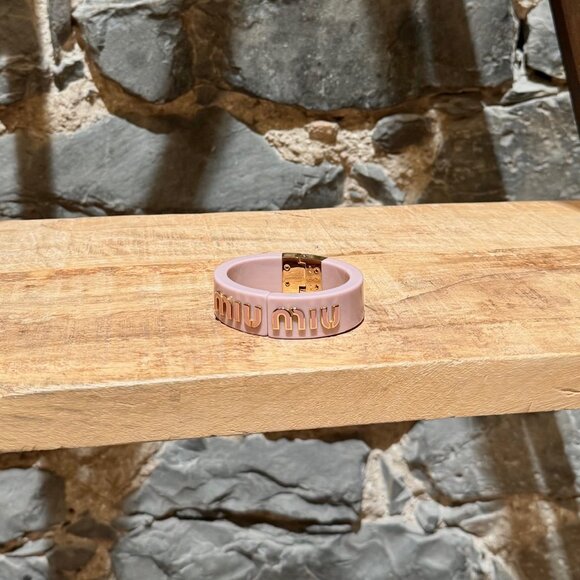 Miu Miu Orchid Pink Plexiglass Enamel Logo Hinged Bracelet - Picture 2 of 11